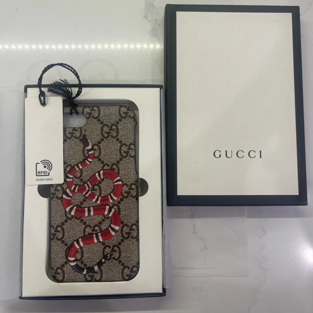 NEW Gucci Supreme Monogram Kingsnake iPhone 7/8 Phone Case 🐍❤️